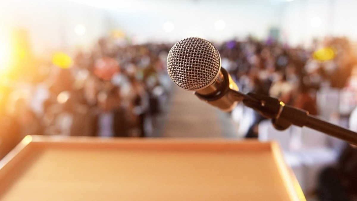How to do public speaking