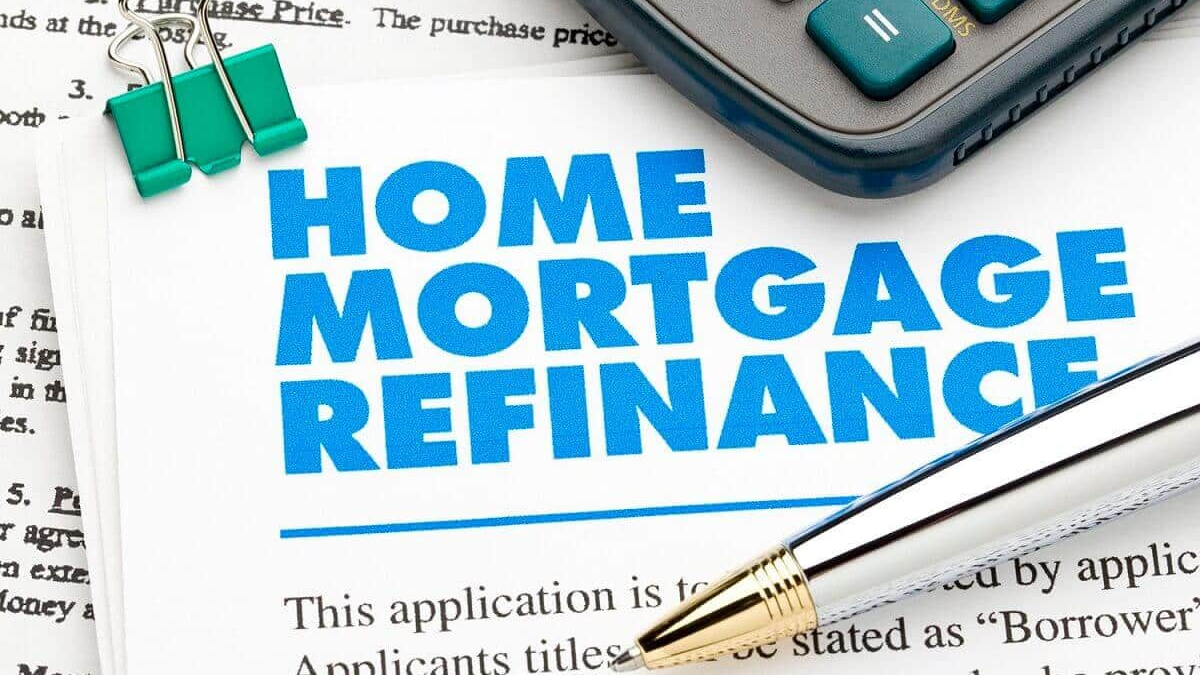 You are currently viewing Refinancing a Mortgage: A Step-by-Step Guide to Saving Thousands